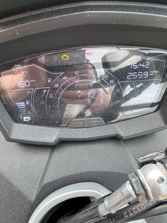 Aprilia SR GT 125 Scooter Negro/Amarillo