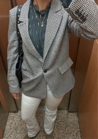 Blusa 5a Avenida Gris azulada con detalles dorados