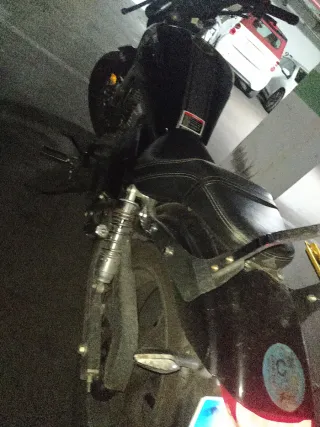 MITT MB 125 Custom Negra