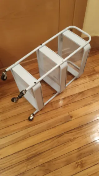 Carrito organizador azul clarito 3 niveles.