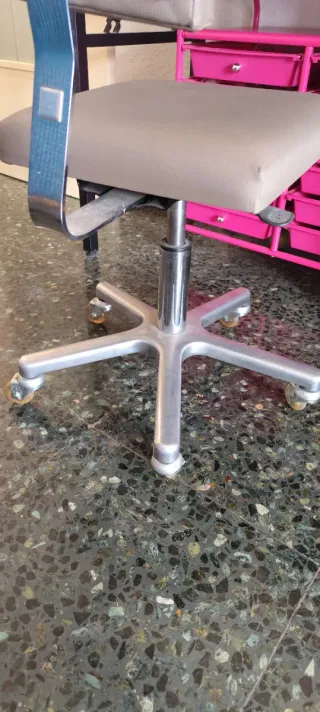 Silla de escritorio giratoria