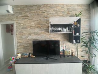 Elegante armadio Creo/Lube beige e grigio nuovo