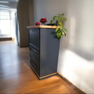 Cassettiera a ribalta blu