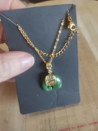 Collana placcata oro con ciondolo elefante giada