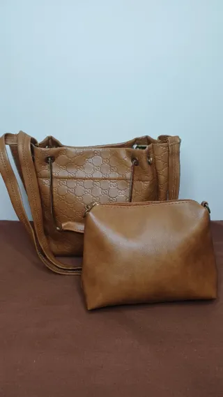 Bolso de mano y bandolera marrón