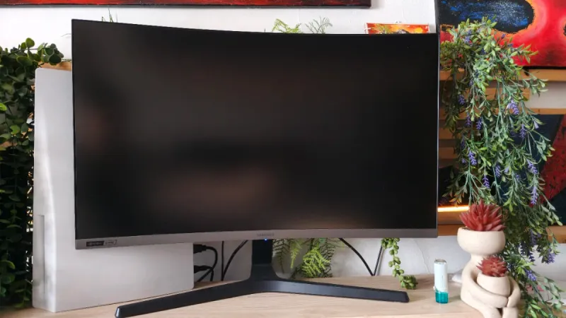 Monitor Gaming Samsung 27" Curvo 240Hz Odyssey G5