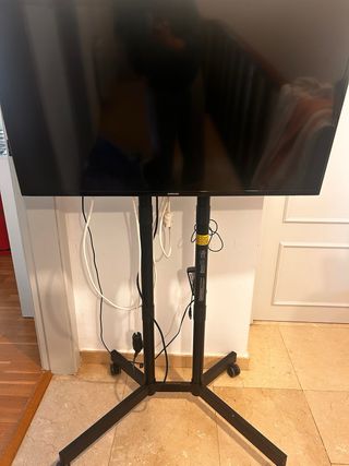 Soporte TV con ruedas