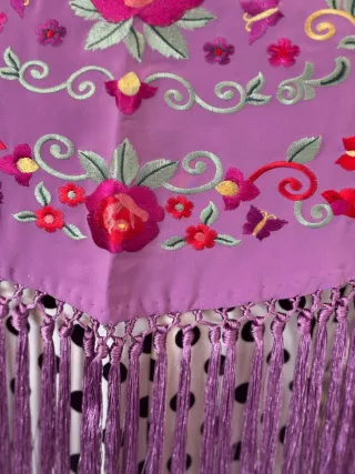 Piquillos bordados y flecados a mano