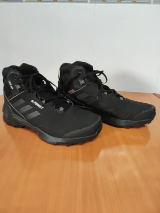 Botas Terrex AX4 Mid beta Cold rdy. T.44.
