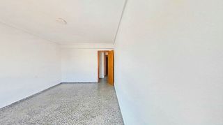 Piso en venta en Torrefiel en Valencia
