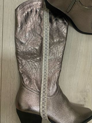 Botas cowboy grises plateadas