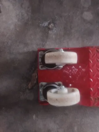 Portacoches para desplazamiento de vehículos manua