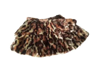 EN LAS CARRERAS. Conjunto Nancy abrigo Leopardo