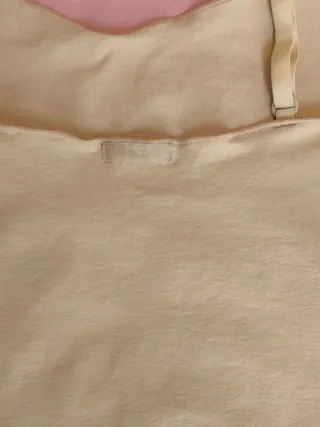 Camiseta TCN tirantes beige.