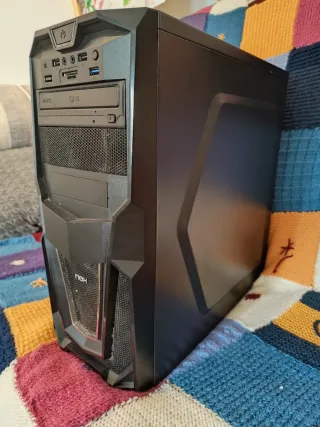 Torre PC ASRock B450 con Fuente y CPU