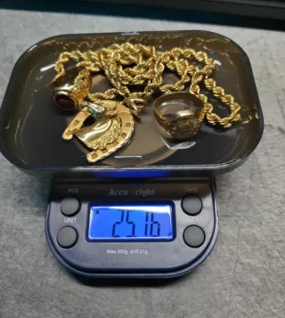 4 Piezas de Joyería de Oro
