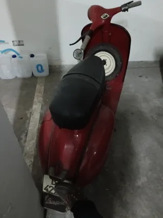 Vespa antigua 125 / S pocos modelos