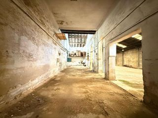 Nave industrial en venta en Carcaixent