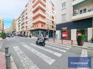 Local comercial en alquiler en Centro en Alicante