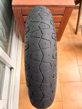 Neumáticos Pirelli 120/70/17 y 180/55/17