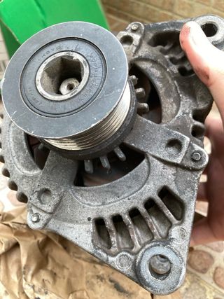 Alternador Mazda 3 BK 1.6 CRTD 2008 MOTOR PSA