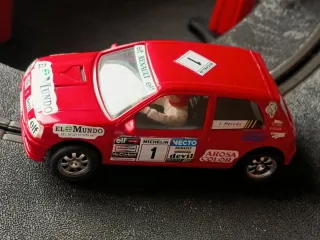 Coche Scalextric Ninco Renault Clio Rojo