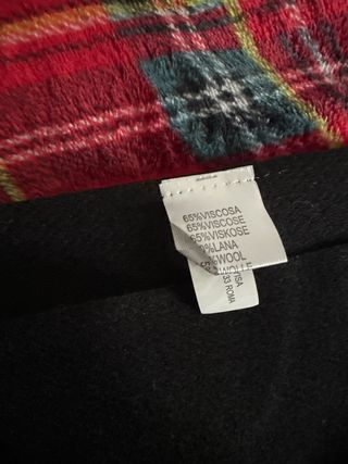 Sciarpa nera con frange