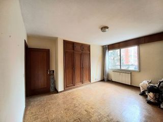 Piso en venta en Plaza España - Villa Pilar - Reyes Católicos - Vadillos en Burgos