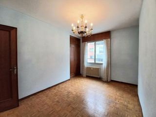 Piso en venta en Plaza España - Villa Pilar - Reyes Católicos - Vadillos en Burgos