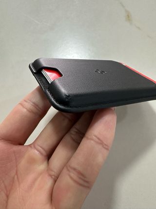 Cartera Magsafe Spigen Valentinus