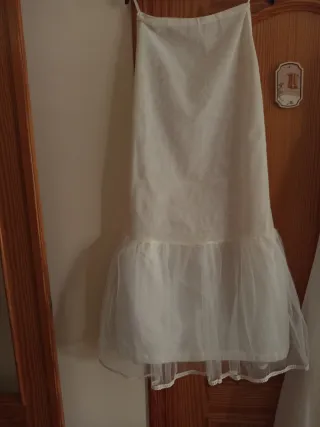 Traje de Novia o gala de la firma firma "Marfil"