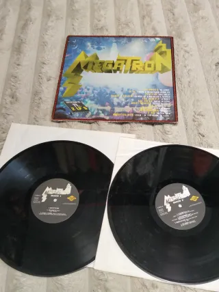 Vinilo doble Megatron