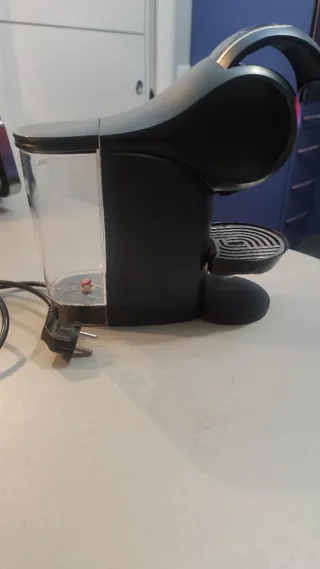 Macchina Caffè Nescafé Dolce Gusto