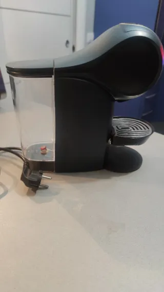 Macchina Caffè Nescafé Dolce Gusto