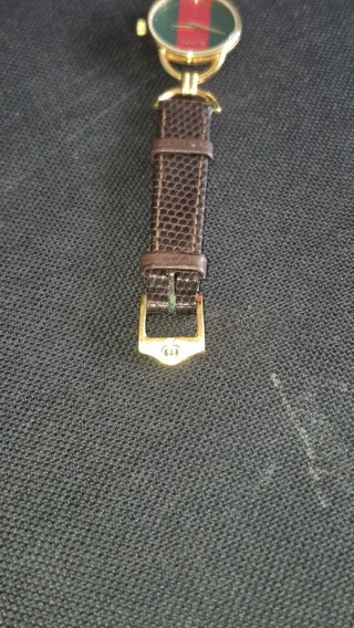 Reloj Gucci Oro y Verde Original