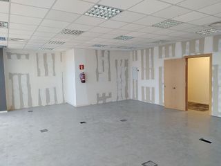 Oficina en alquiler en Coll Favà - Can Magí en Sant Cugat del Vallès