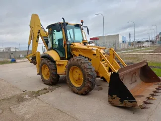 Retroexcavadora Komatsu