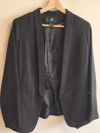 Americana H&M Talla 38 Negra