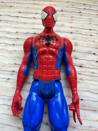 Muñeco spiderman marca jasbro año 2013 mide 30cm