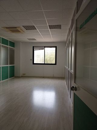 Nave industrial en alquiler en Zona de la Vega en Antequera