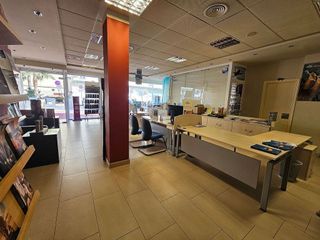 Local comercial en alquiler en El Bajondillo en Torremolinos
