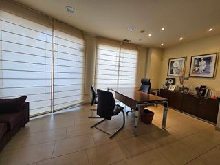 Local comercial en alquiler en El Bajondillo en Torremolinos