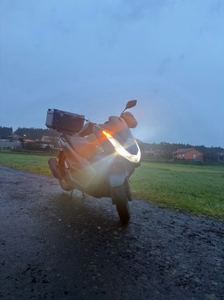 Moto honda pcx 2024 con 56 mill km