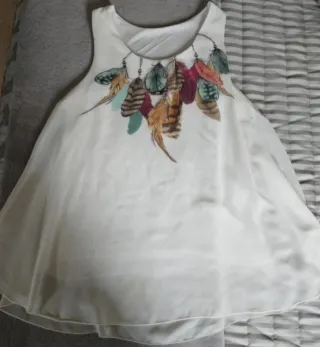 Blusa Boho Blanca con Estampado de Plumas