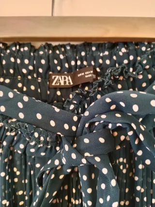 Falda midi Zara lunares