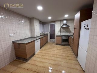 Piso en venta en Zona Avenida al Vedat en Torrent