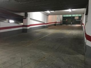 Garaje en venta en Colores - Entreparques en Sevilla