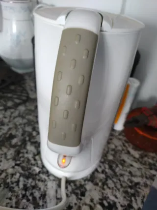 Hervidor de agua eléctrico Clatronic