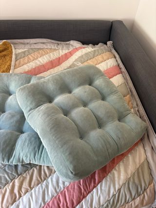 Puf grande tela beige y gris