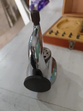 Punzoniera per orologi in legno